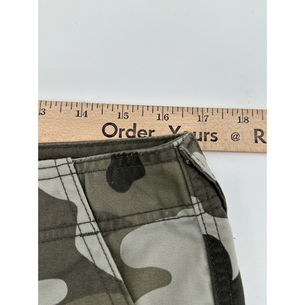 True Religion Cargo Pants Mens 29 Green Camouflage Straight Fit Military Modern - Picture 3 of 9
